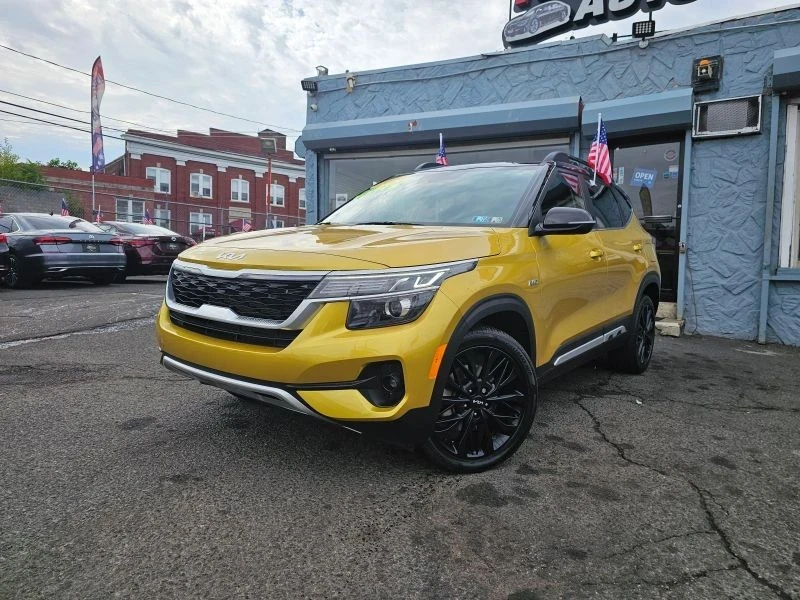 2023 Kia Seltos - Image 3 of 12