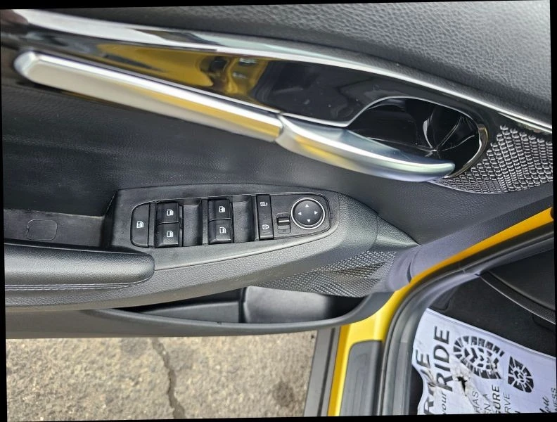 2023 Kia Seltos - Image 6 of 12