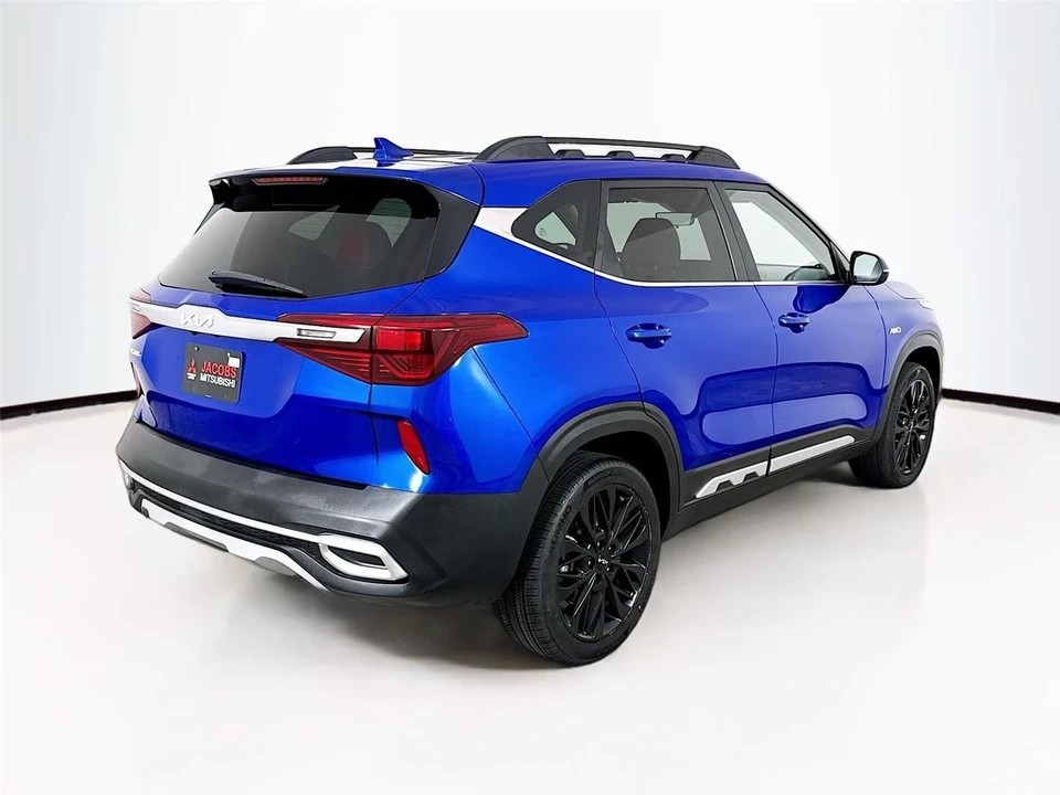 2023 Kia Seltos - Image 7 of 12