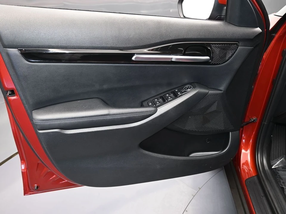 2023 Kia Seltos - Image 11 of 12