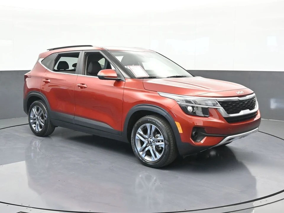 2023 Kia Seltos - Image 8 of 12