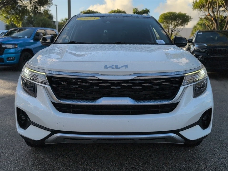 2023 Kia Seltos - Image 3 of 12