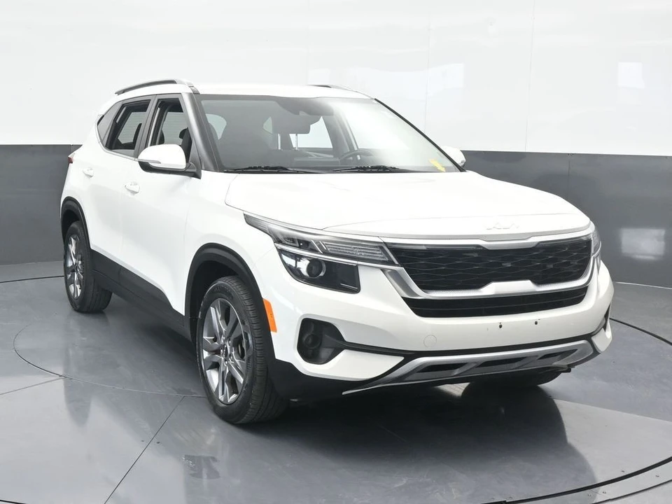 2023 Kia Seltos - Image 9 of 12