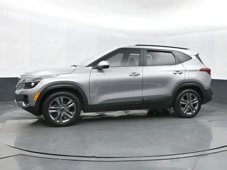 2023 Kia Seltos - Image 5 of 12