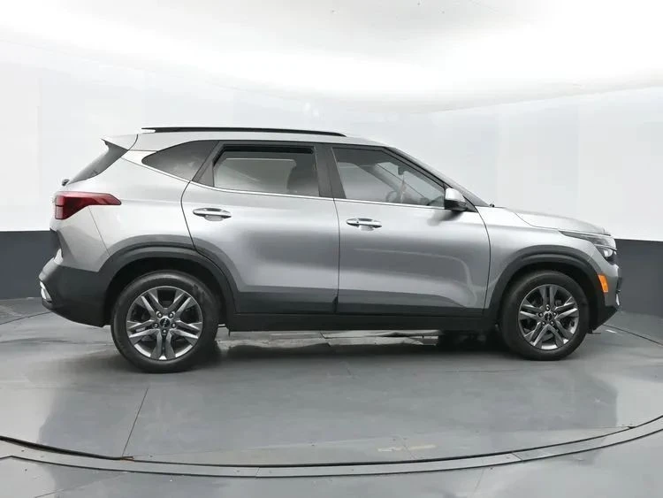 2023 Kia Seltos - Image 4 of 12