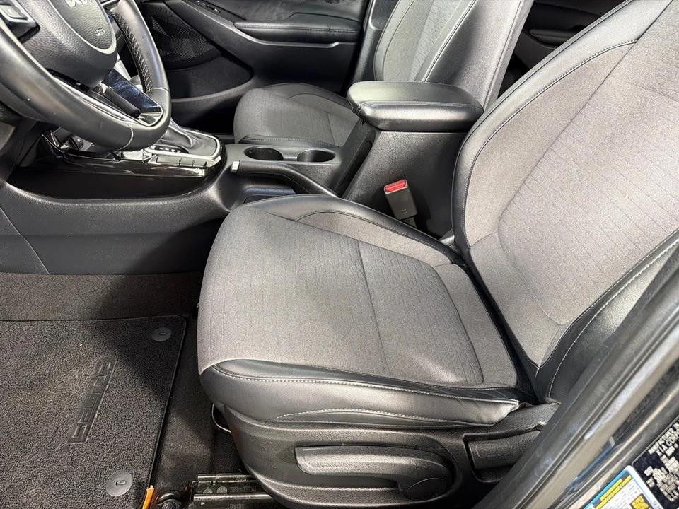 2023 Kia Seltos - Image 13 of 21
