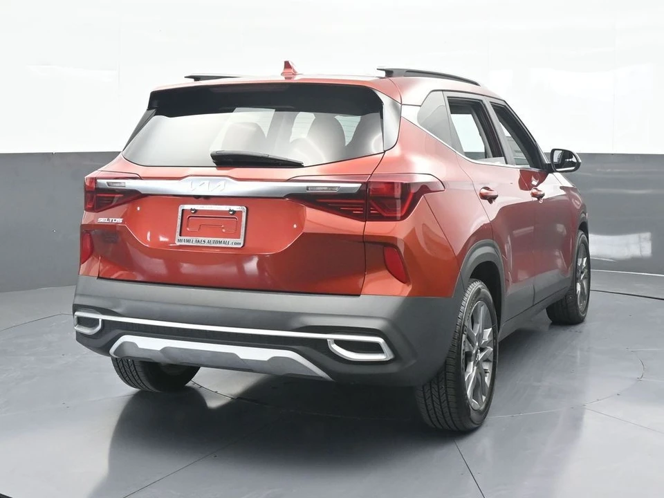 2023 Kia Seltos - Image 5 of 12