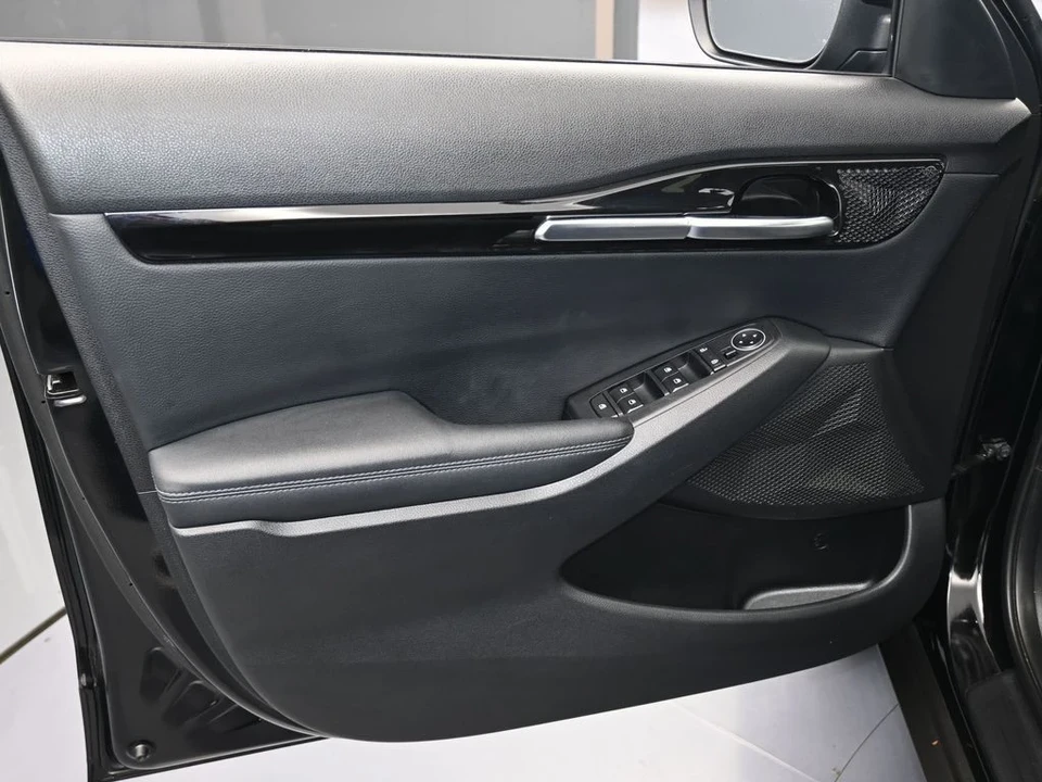 2023 Kia Seltos - Image 11 of 12