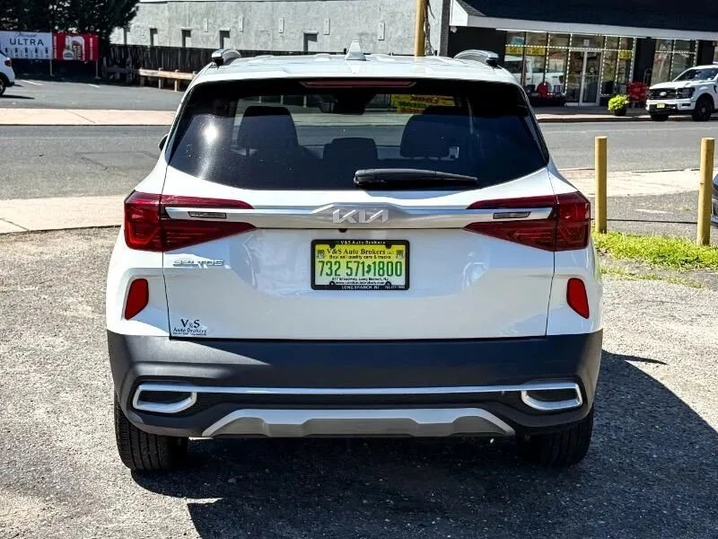 2023 Kia Seltos - Image 6 of 12