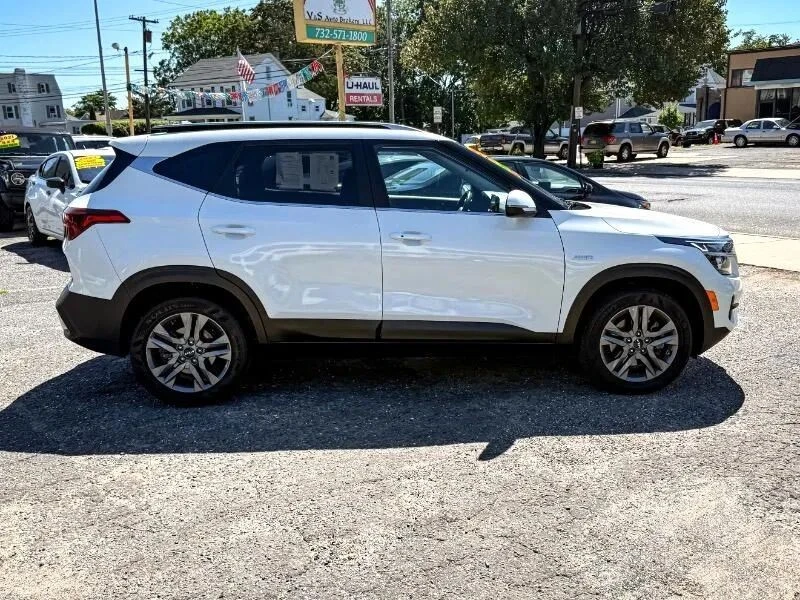 2023 Kia Seltos - Image 4 of 12