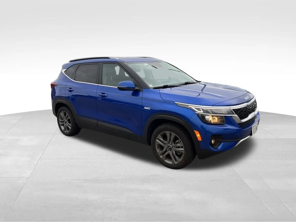 2023 Kia Seltos - Image 7 of 12