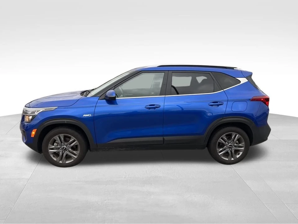 2023 Kia Seltos - Image 9 of 12