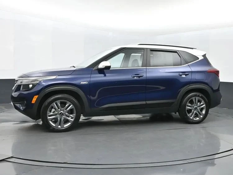 2023 Kia Seltos - Image 5 of 12