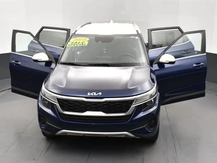 2023 Kia Seltos - Image 10 of 12