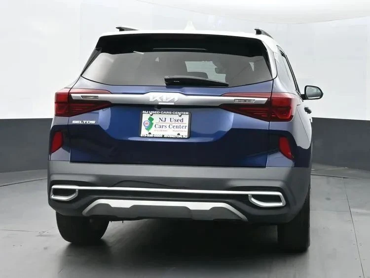 2023 Kia Seltos - Image 8 of 12
