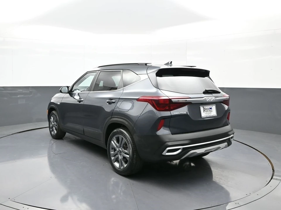 2023 Kia Seltos - Image 8 of 12