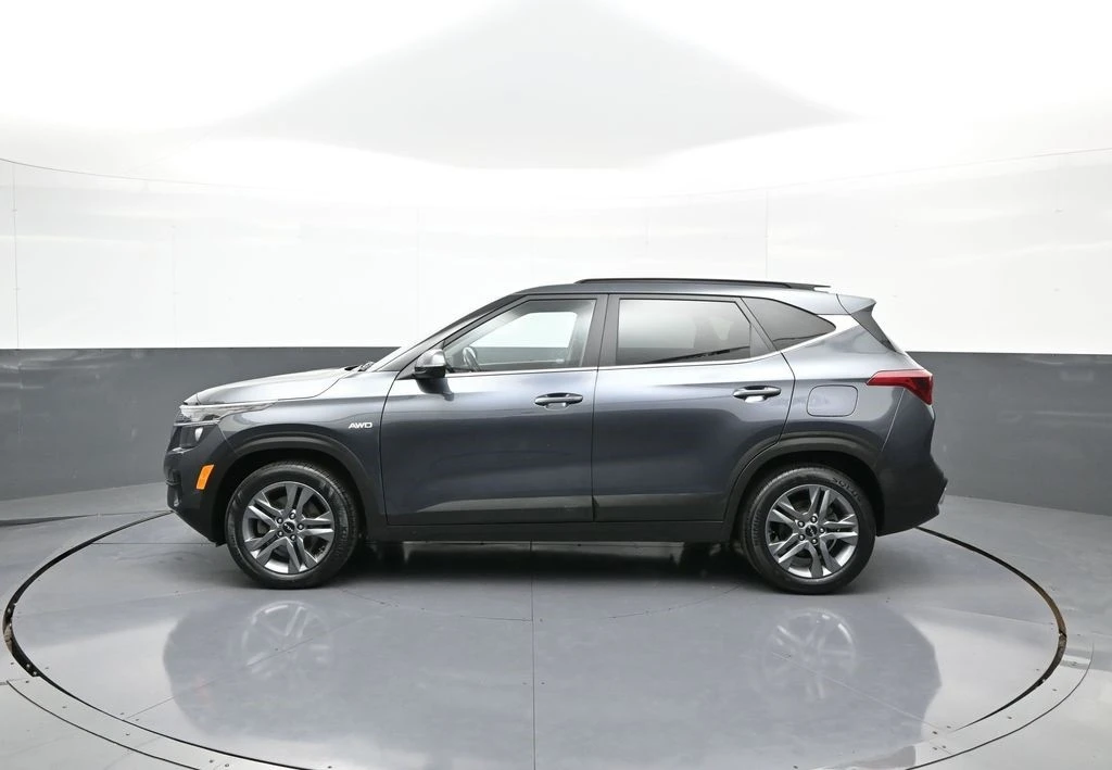 2023 Kia Seltos - Image 9 of 12