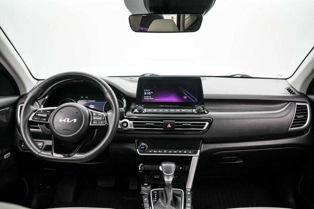 2023 Kia Seltos - Image 15 of 21