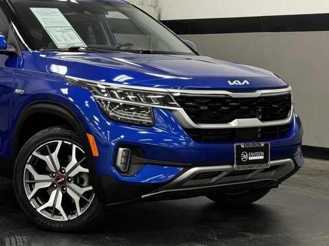2023 Kia Seltos - Image 2 of 12