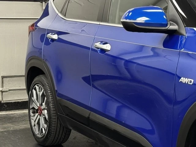 2023 Kia Seltos - Image 4 of 12