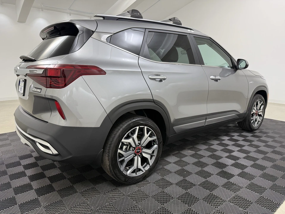 2023 Kia Seltos - Image 6 of 21