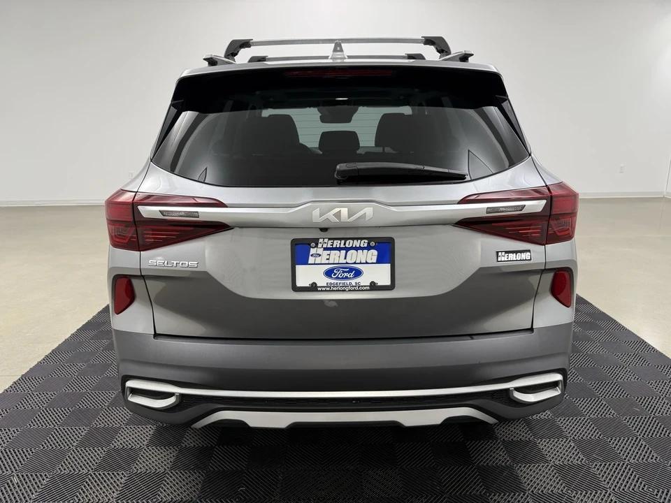 2023 Kia Seltos - Image 5 of 12