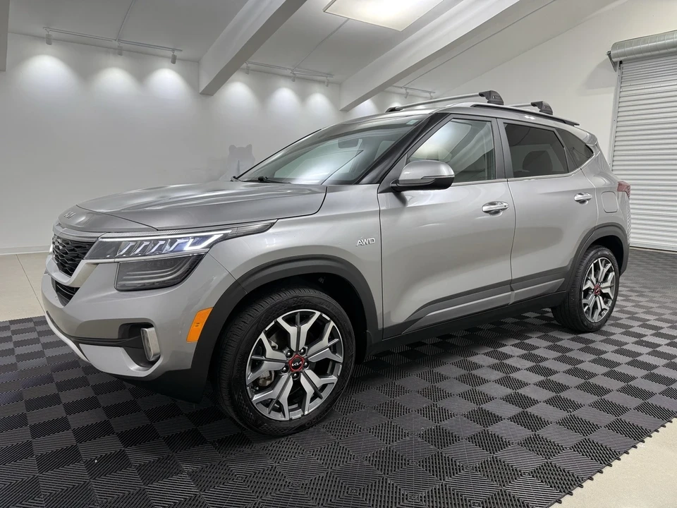 2023 Kia Seltos - Image 3 of 12