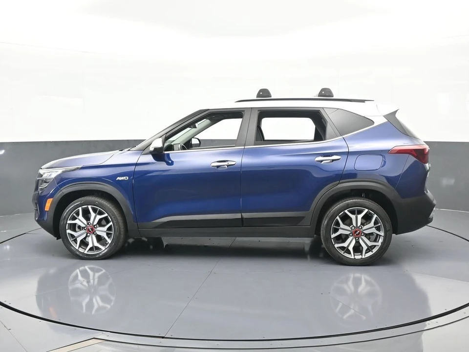 2023 Kia Seltos - Image 3 of 12