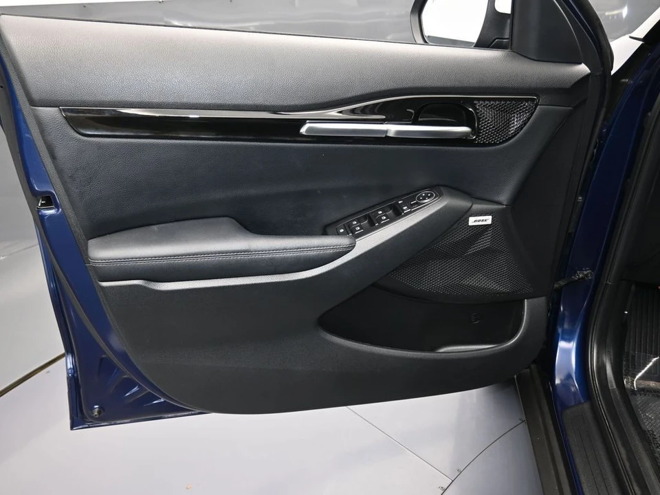 2023 Kia Seltos - Image 11 of 12