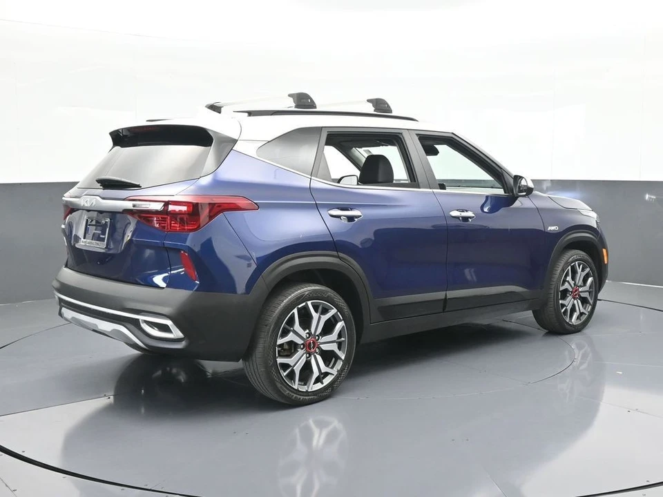 2023 Kia Seltos - Image 6 of 12