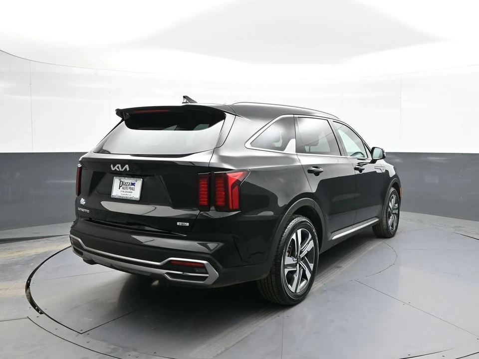 2023 Kia Sorento - Image 6 of 21
