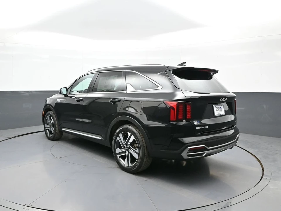 2023 Kia Sorento - Image 8 of 21