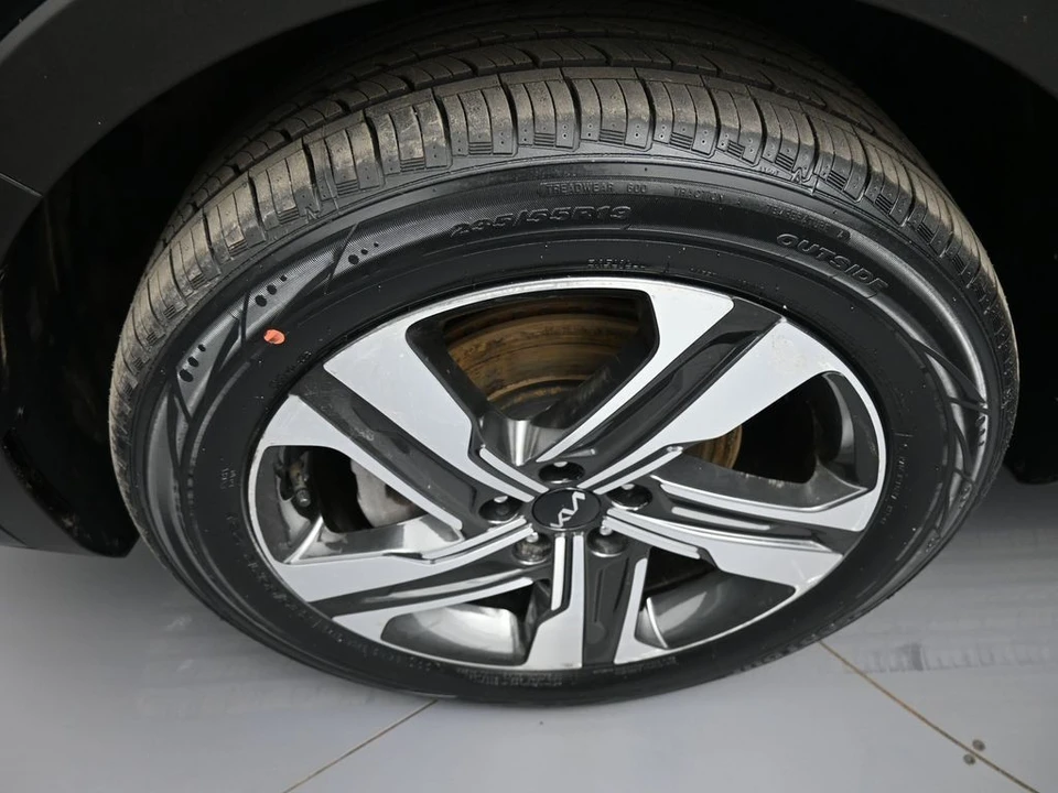 2023 Kia Sorento - Image 14 of 21