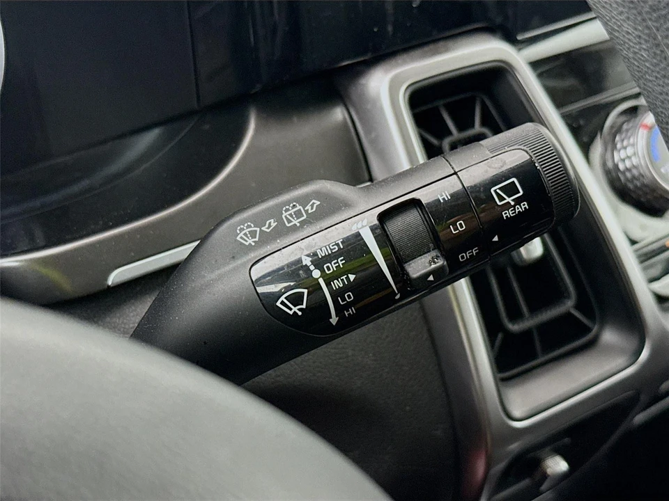 2023 Kia Sorento - Image 5 of 14