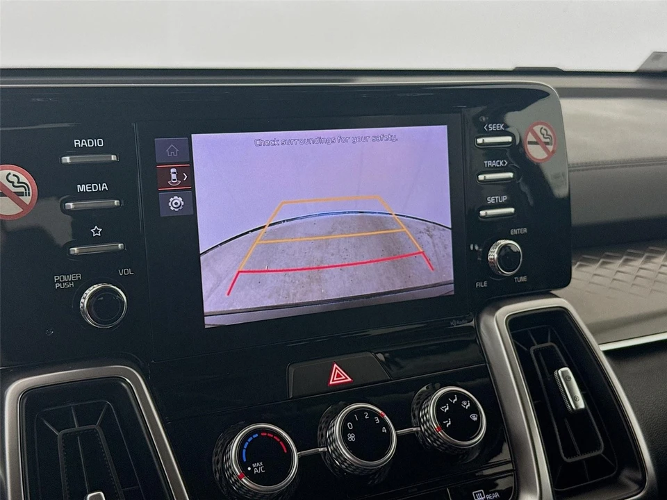 2023 Kia Sorento - Image 9 of 21