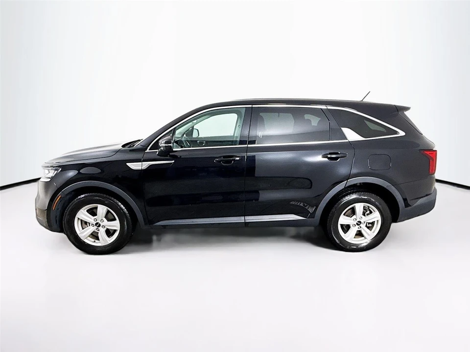 2023 Kia Sorento - Image 11 of 14