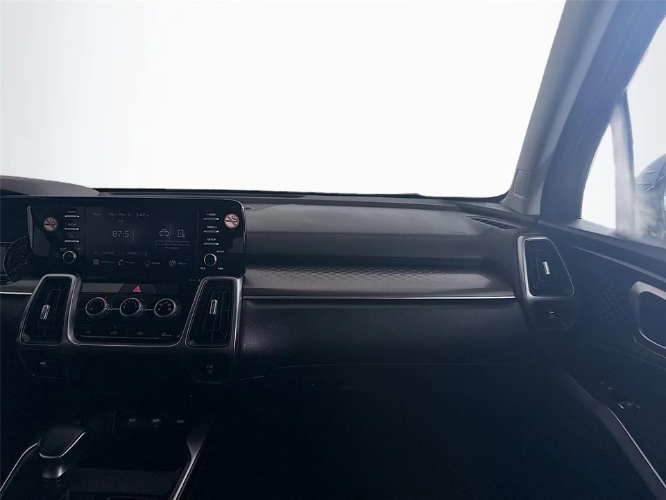 2023 Kia Sorento - Image 17 of 21