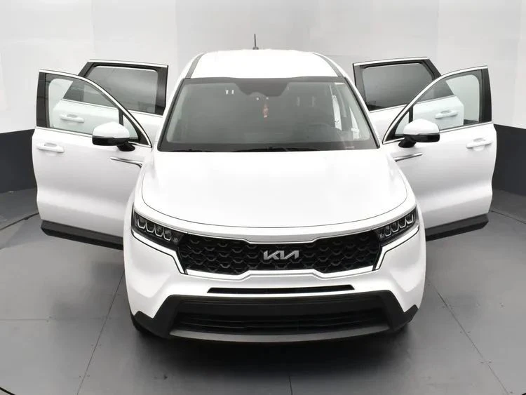 2023 Kia Sorento - Image 10 of 12