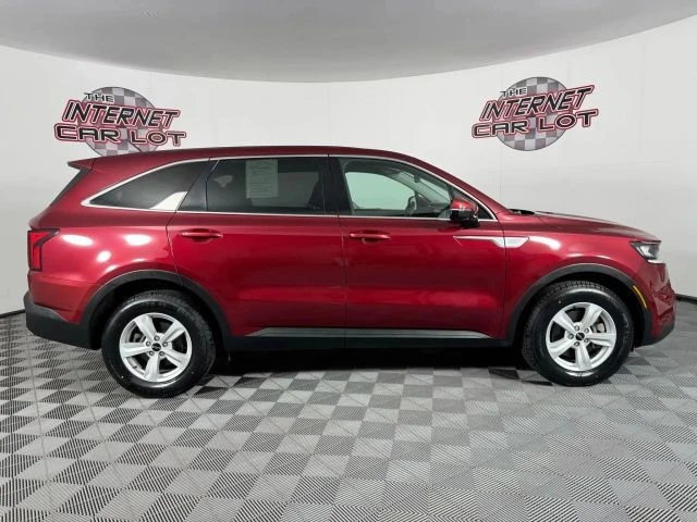 2023 Kia Sorento - Image 8 of 12