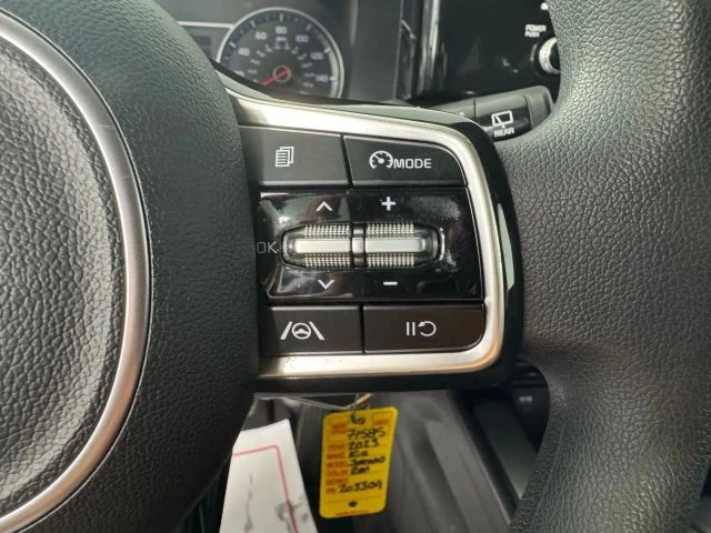 2023 Kia Sorento - Image 16 of 21