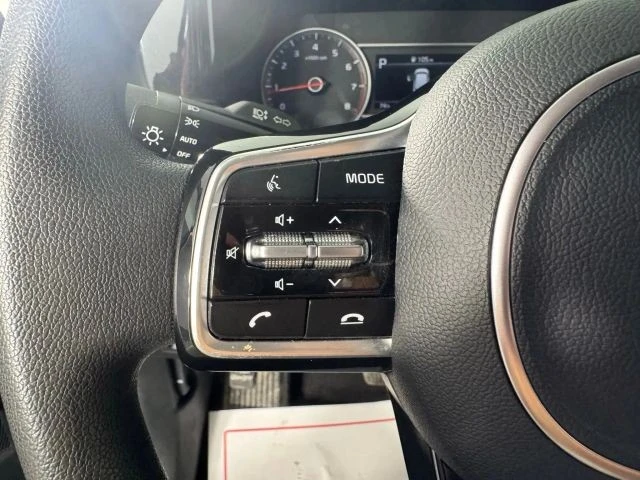 2023 Kia Sorento - Image 15 of 21