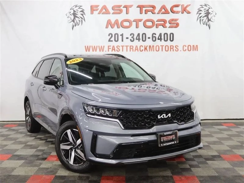 2023 Kia Sorento - Image 3 of 12