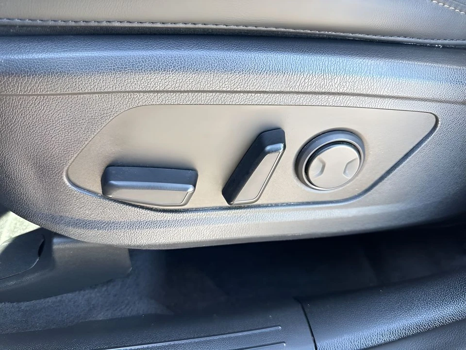 2023 Kia Sorento - Image 10 of 21