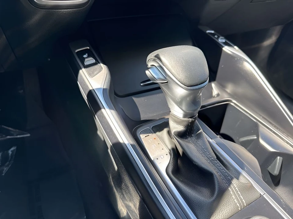 2023 Kia Sorento - Image 17 of 21