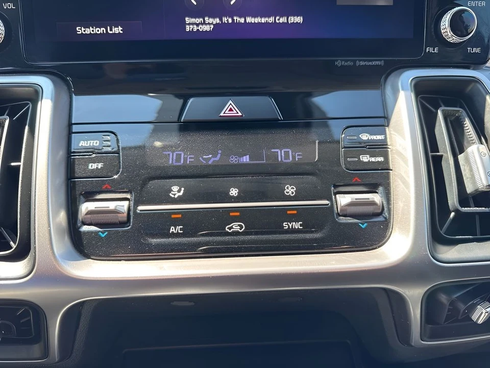 2023 Kia Sorento - Image 19 of 21