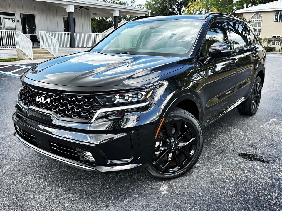 2023 Kia Sorento - Image 3 of 12
