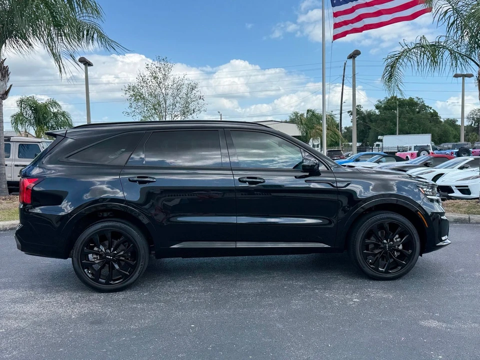 2023 Kia Sorento - Image 10 of 12