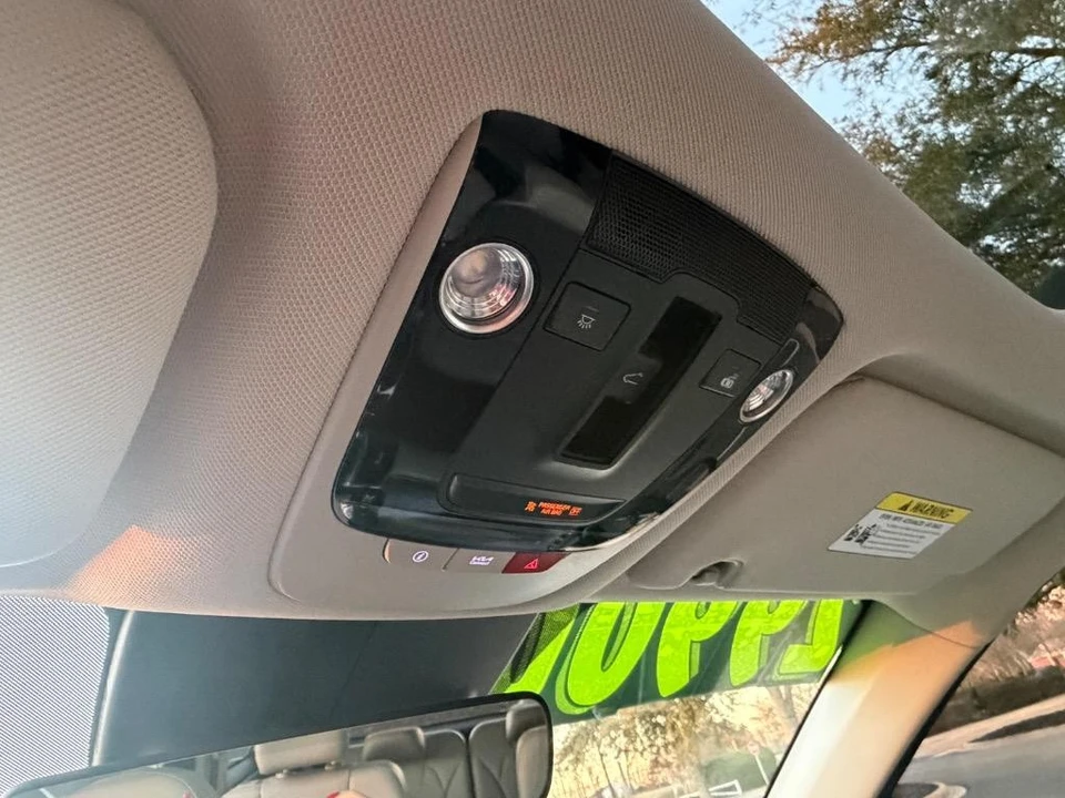 2023 Kia Sorento - Image 20 of 21