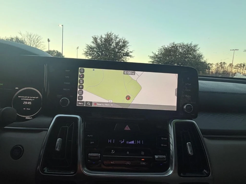 2023 Kia Sorento - Image 13 of 21