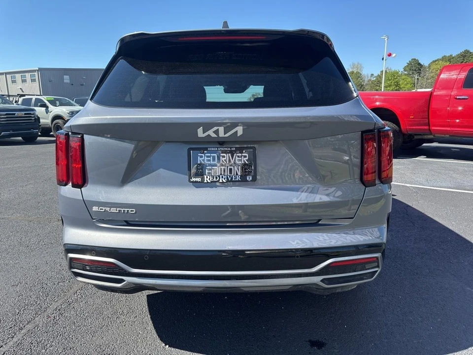 2023 Kia Sorento - Image 6 of 21
